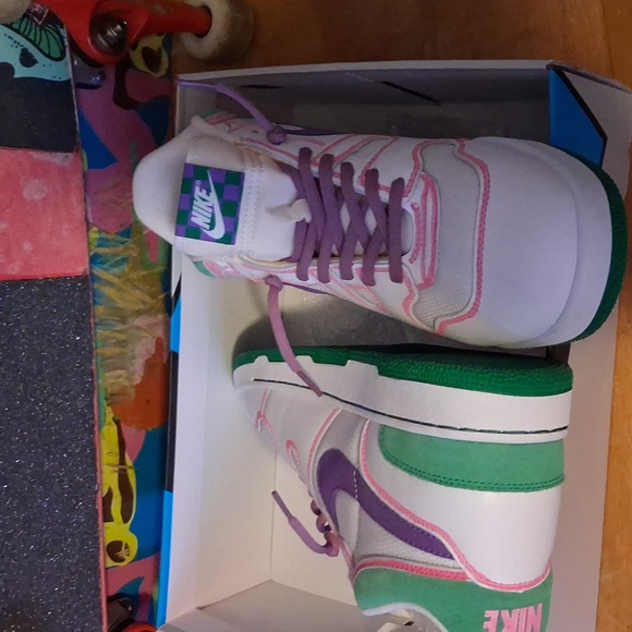 Mens White and Purple/pink Custom Nike Attacks - Picture 3 of 6